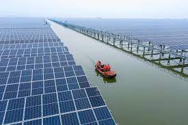Рыбная ферма с солнечными батареями начала вырабатывать электричество на востоке Китая 
